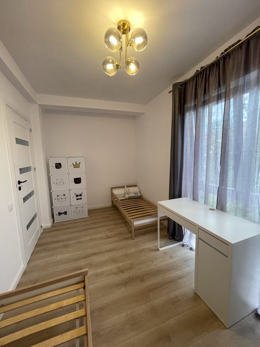 Casa la cheie de vanzare 4 camere,terasa curculabila, parcare, Floresti, Cluj