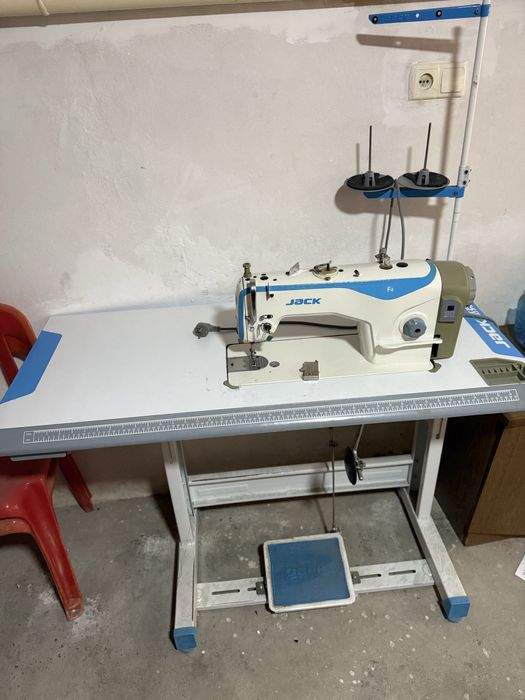 Jack f4 tikuv mashinasi