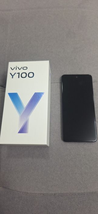 Продам телефон VIVO Y100