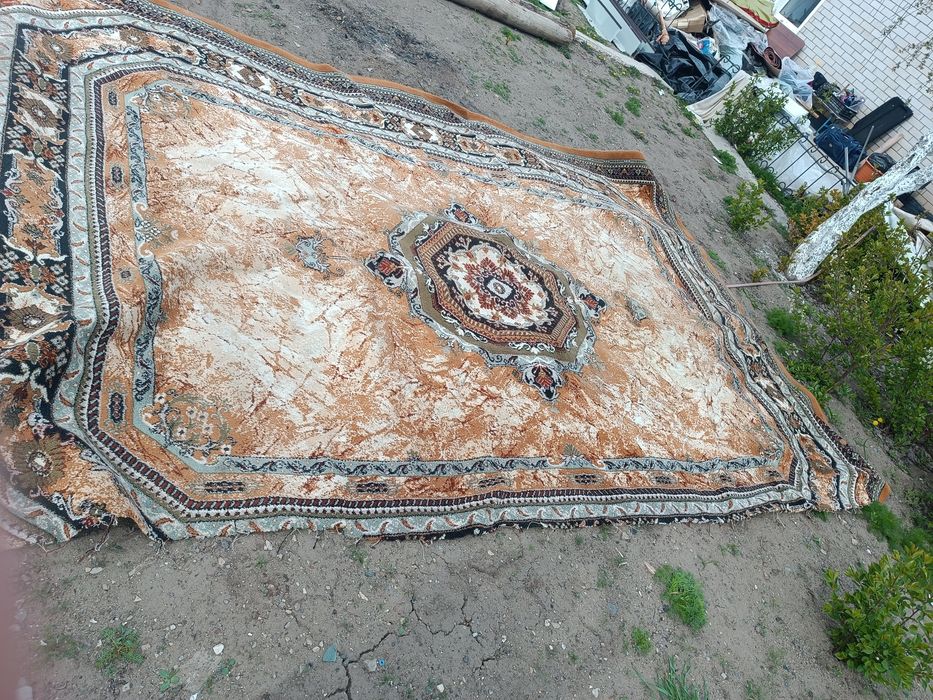 Отдам даром ковёр б/у