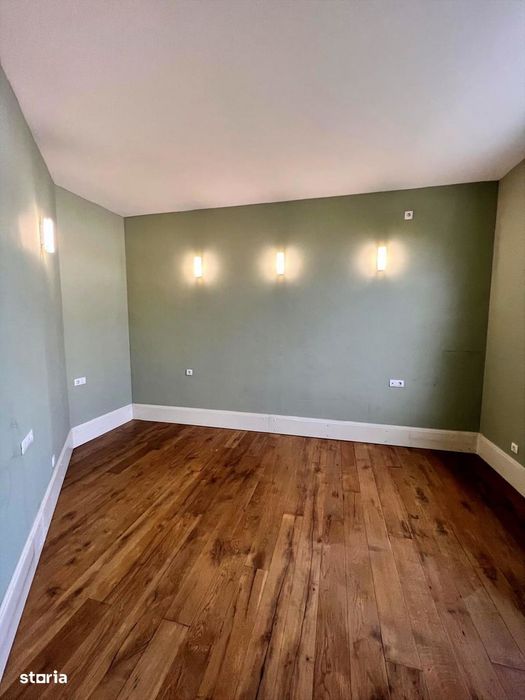 Vilă Pipera | 360 mp | Teren 1.000 mp | 8 camere | 5 băi | Garaj