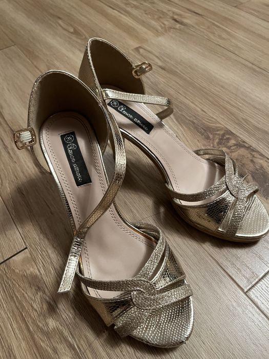 Продам туфли