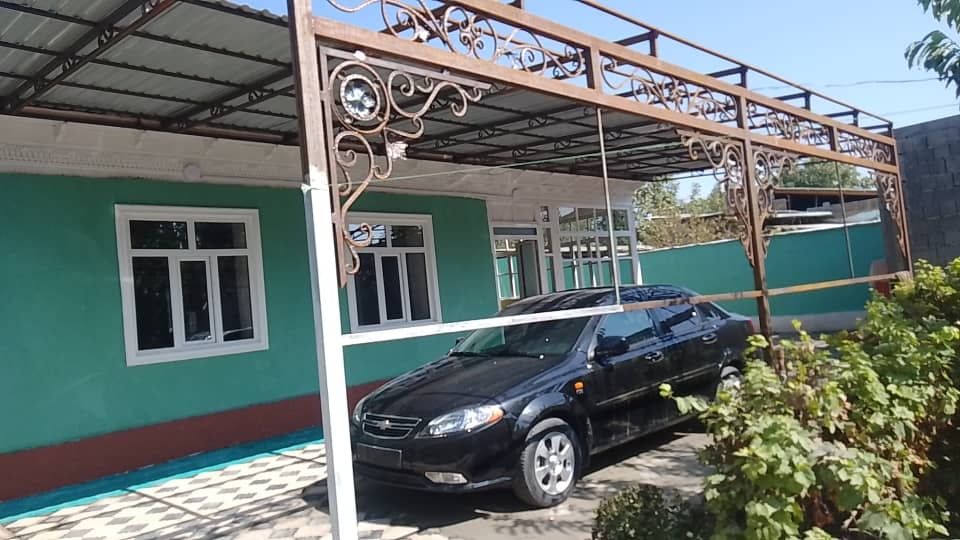 Ховли Уй сотилади