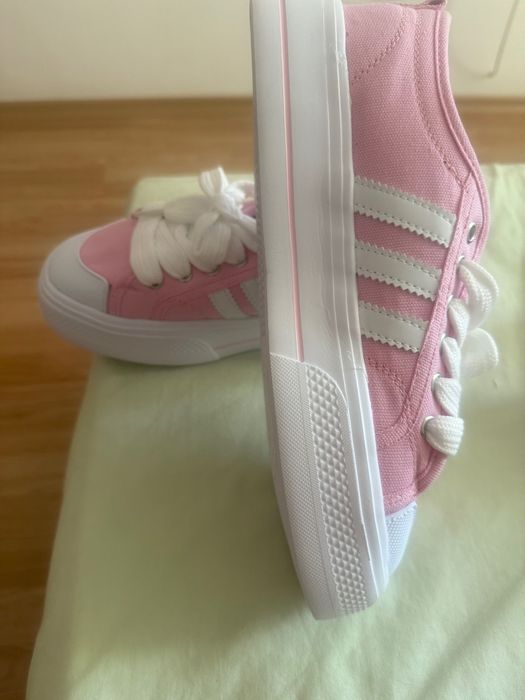 Кецове адидас нови