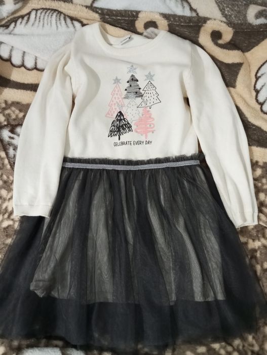 Платье, возраст 6-7 лет.