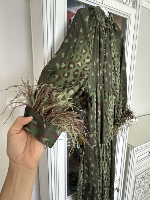 Шикарное турецкое платье с перьями