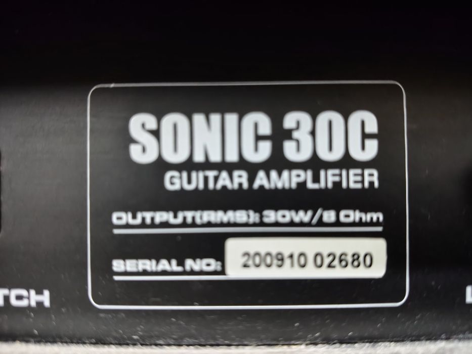 Amplificator chitara cu efecte