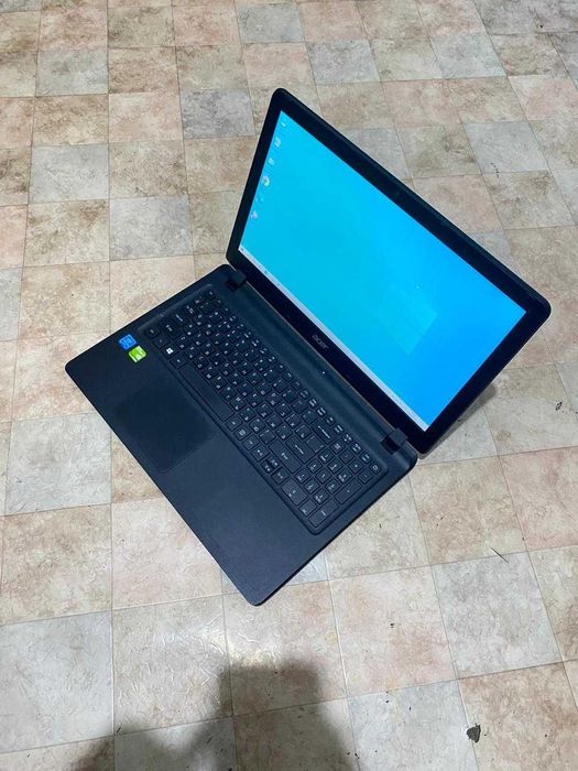 ACER в отличном состоянии всё хорошо работает Windows 10 Астана
