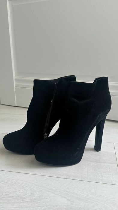 Продаются туфли и ботильоны