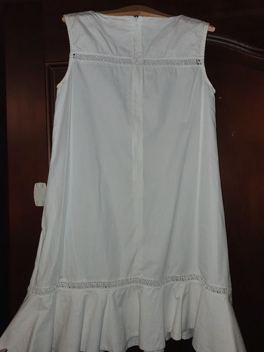 Продам Armani Junior для девочки 7-10 лет