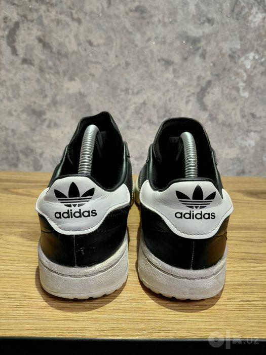 Оригинальные кроссовки Adidas