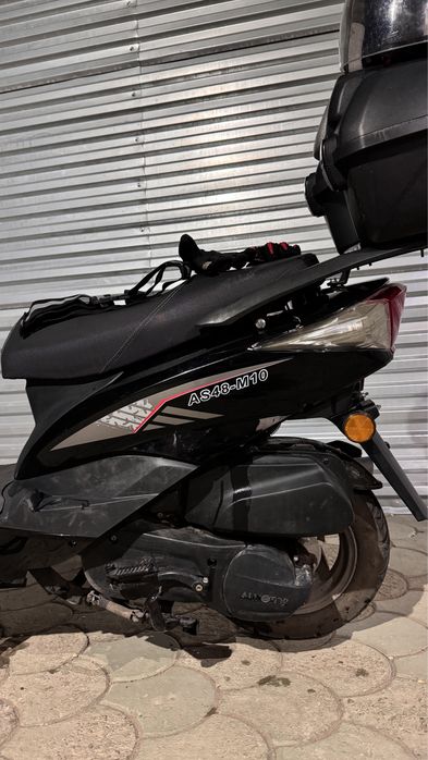 Скутер мопед м10