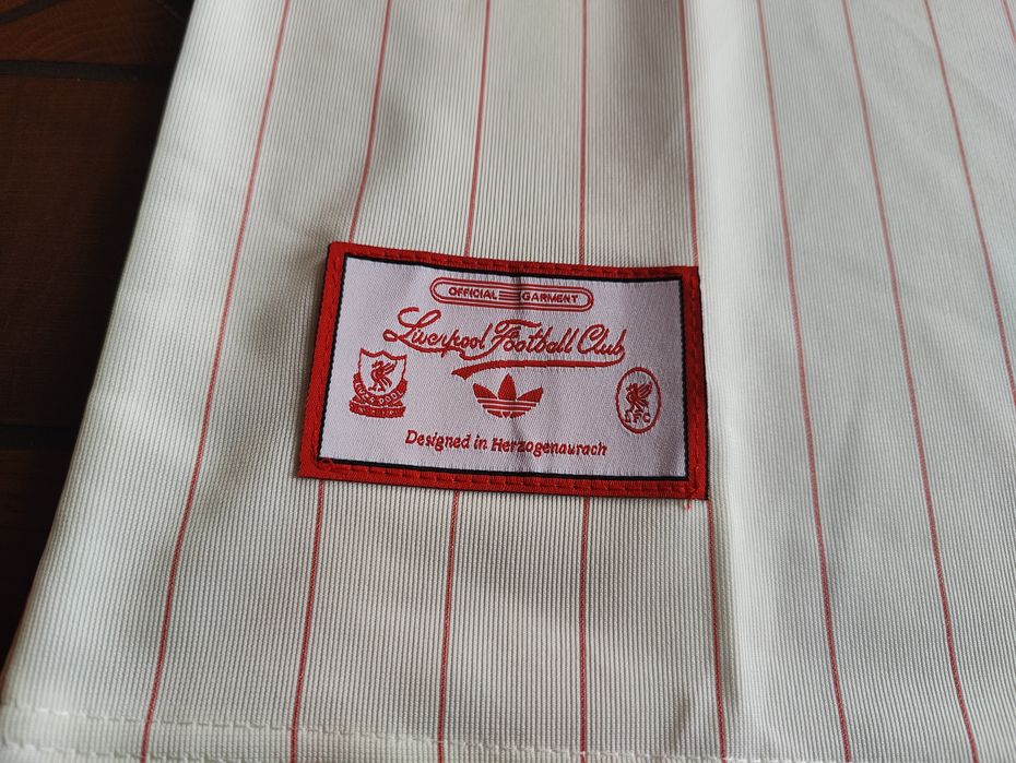 Футболна тениска Liverpool Terrace icons сезон 25/26