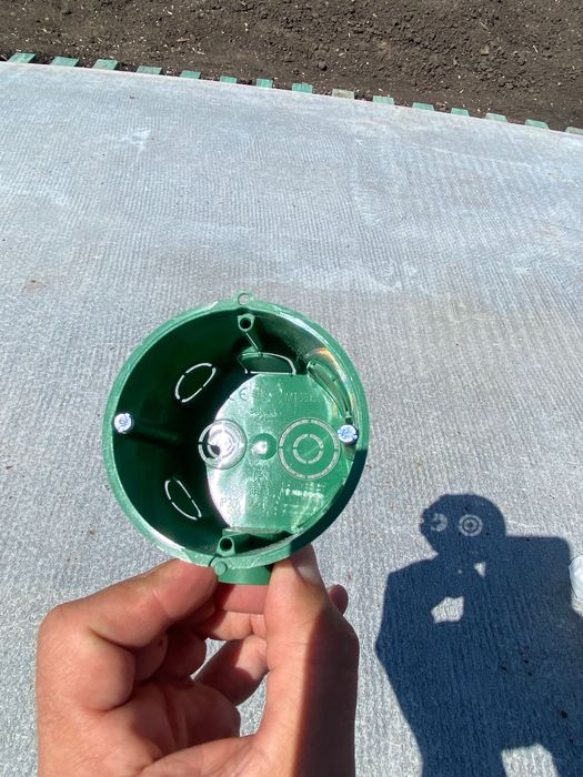 Продам подрозетник