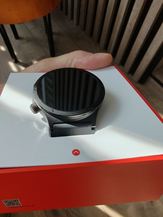 Продавам oneplus watch 4