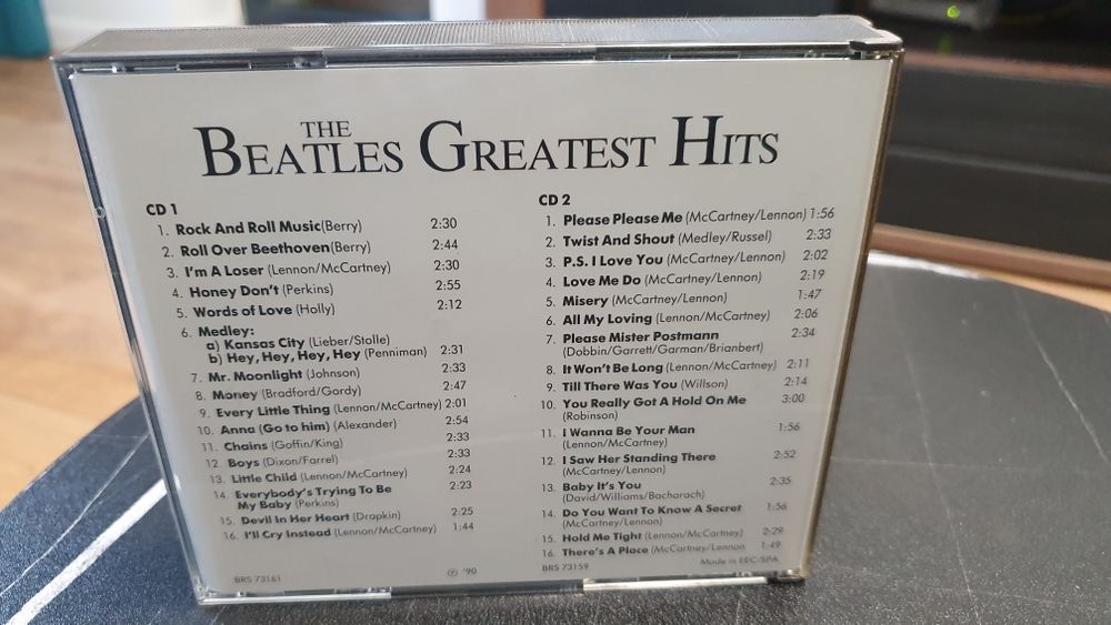 Set cd.uri The Beatles si Cat Sevens