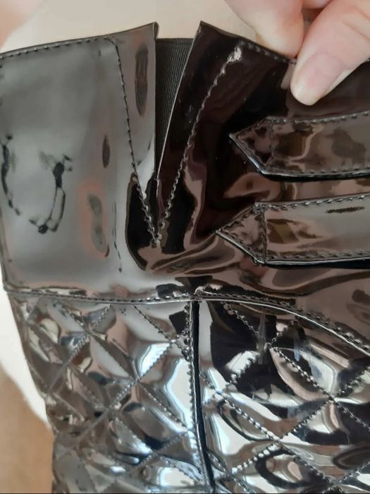 Нови дамски ботуши лак