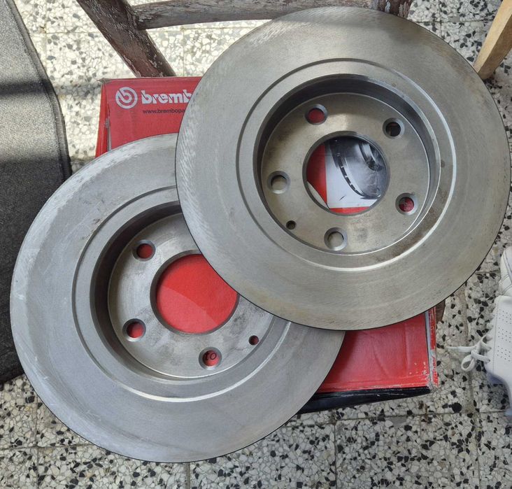 Спортни задни спирачни дискове brembo