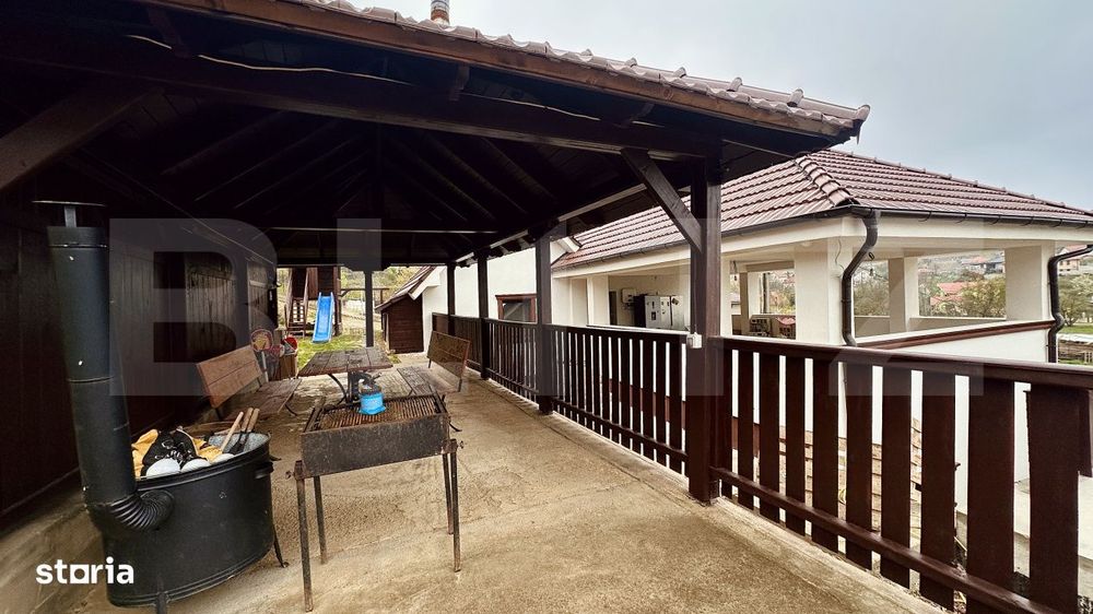 Casa Oncea, teren 1988 mp, 4 dormitoare, mobilata si utilata, 3 garaje
