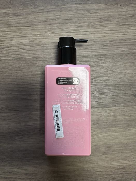 Чисто нов!! 100% Оригинален комплект Victoria’s Secret Bombshell