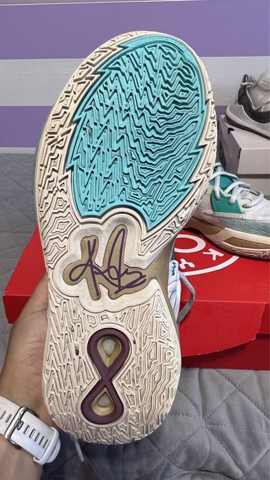 Adidas Nike Kyrie Infinity 40,5