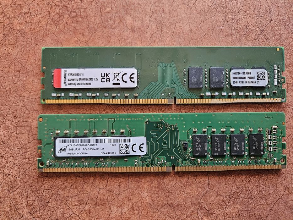 Memorii RAM 2x 16GB DDR4 2666Mhz Micron si Kingston