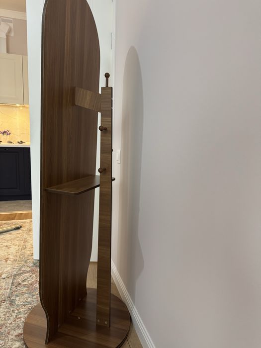 Напольное крутящееся зеркало