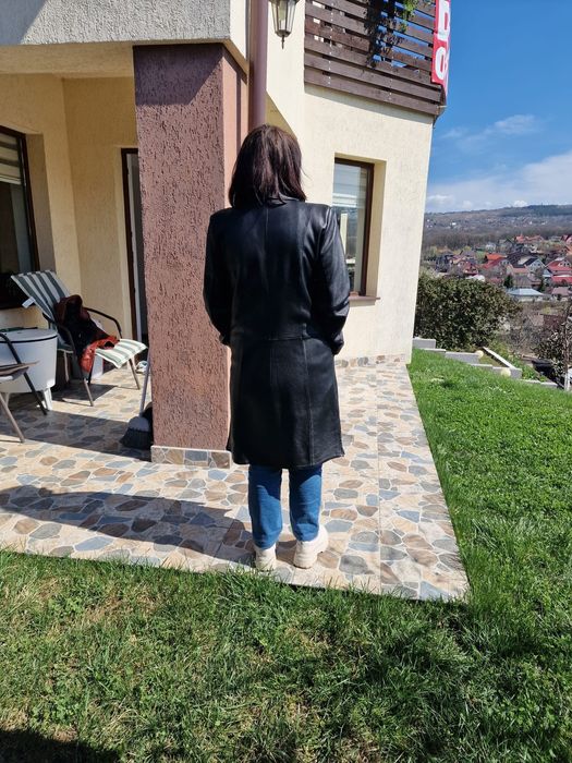 Haina dama, lunga, de piele