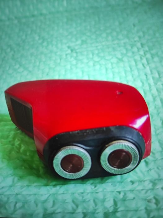 Aparat electric de bărbierit