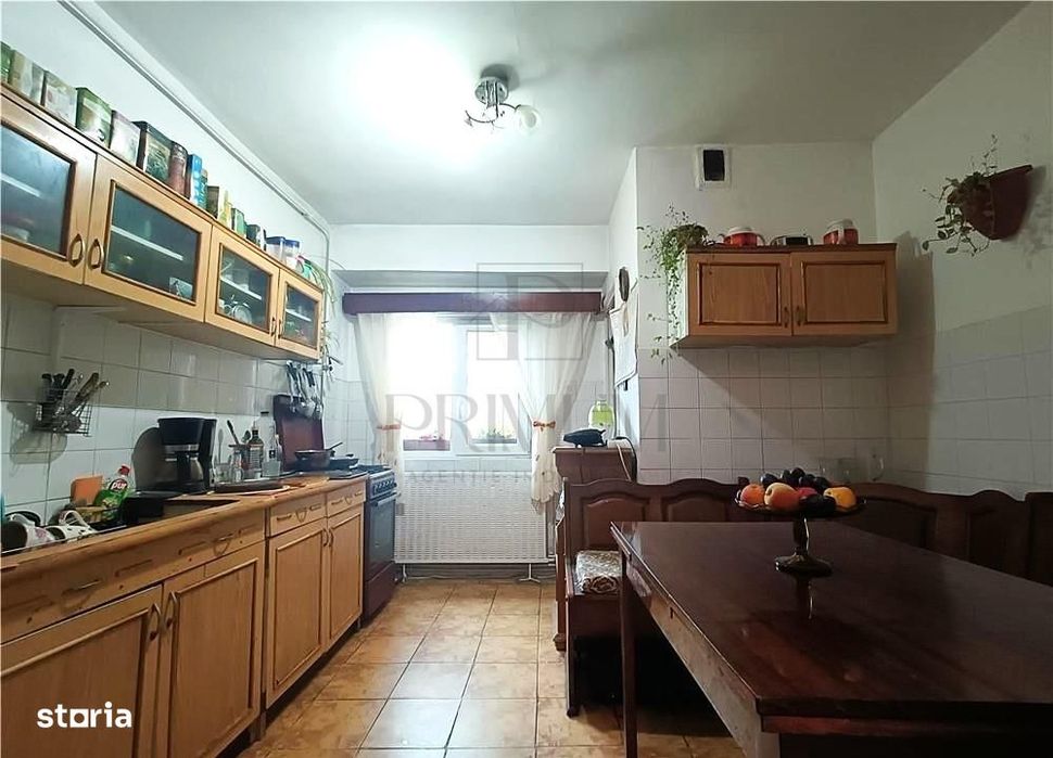 ARADULUI - 4 cam - 2 bai - 1 balcon 13mp - debara - decomandat - centr