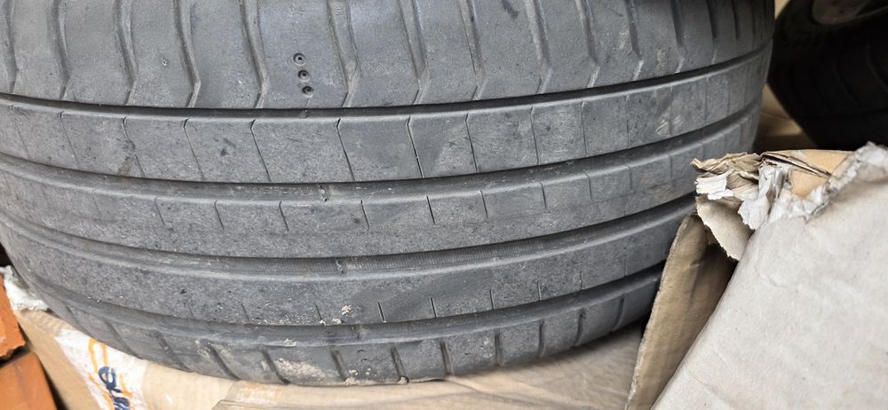 Гуми 4бр 245/40/18 - 1бр  - 199лв