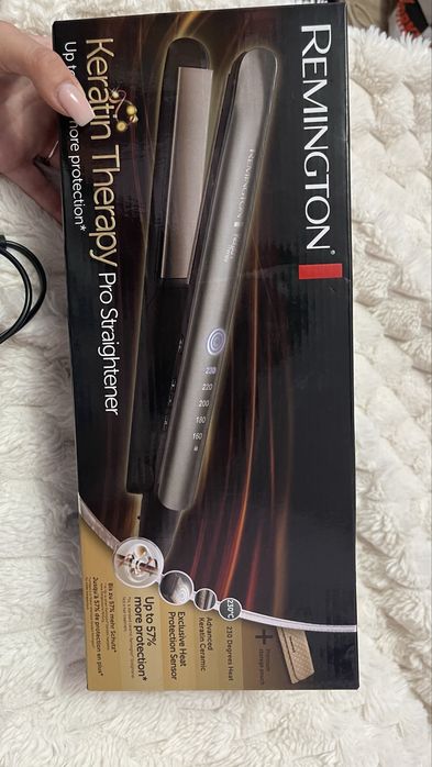 Пресата за коса Remington S8590 Keratin Therapy Pro