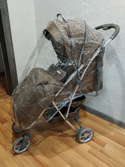 Продам прогулочную коляску