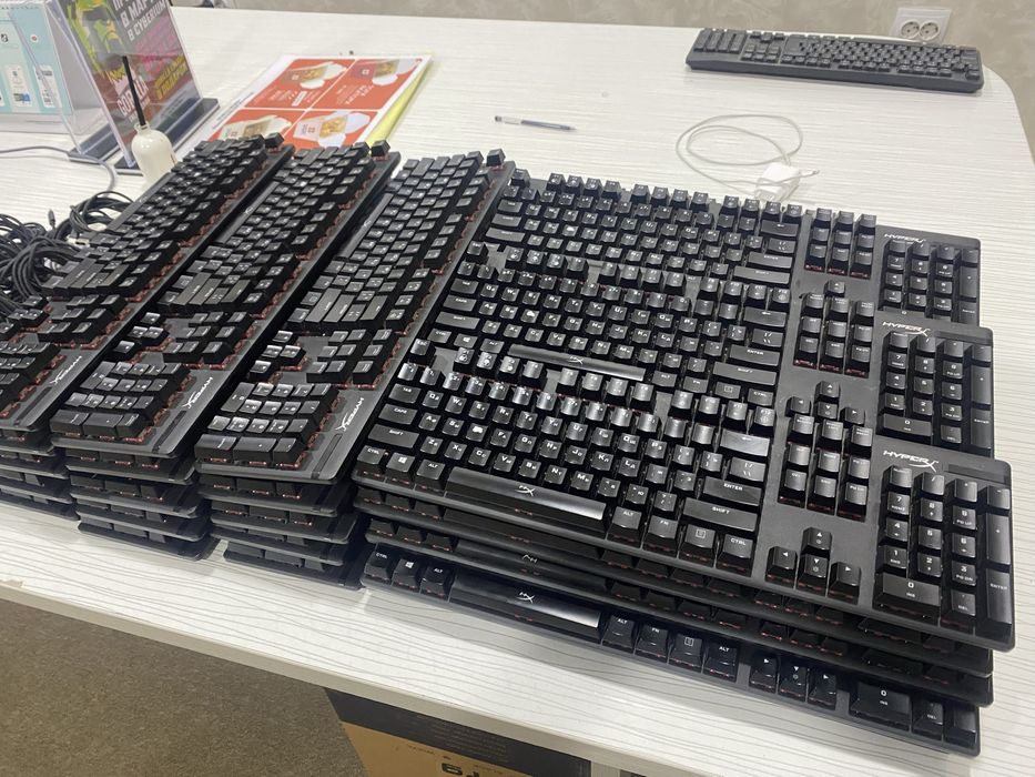 Клавиатура Hyper x Alloy origins