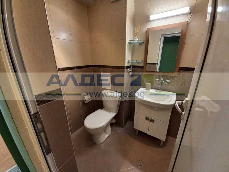 Дава се под наем Тристаен апартамент в София, Надежда 2 - 81 кв.м за 561 € - Снимка #13