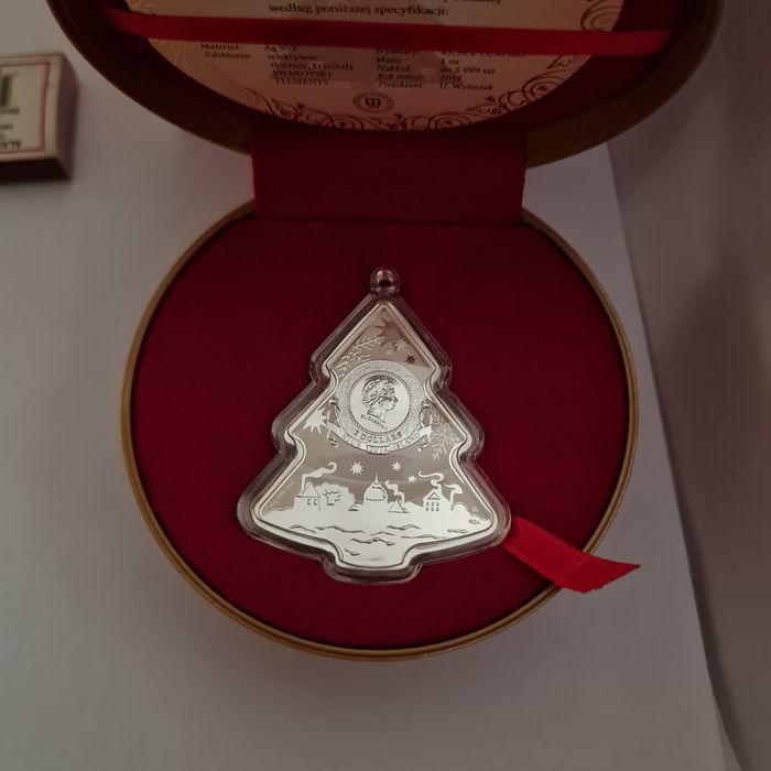 Серебряная монета "Ёлка" 999 проба