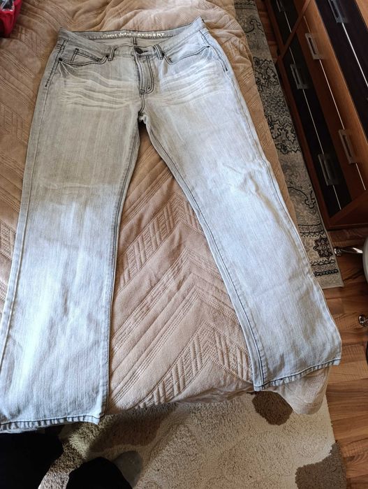 Джинсы,модные!36 размер