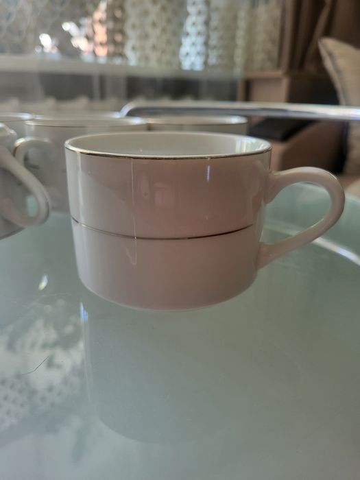 6 чайных чашек продам.