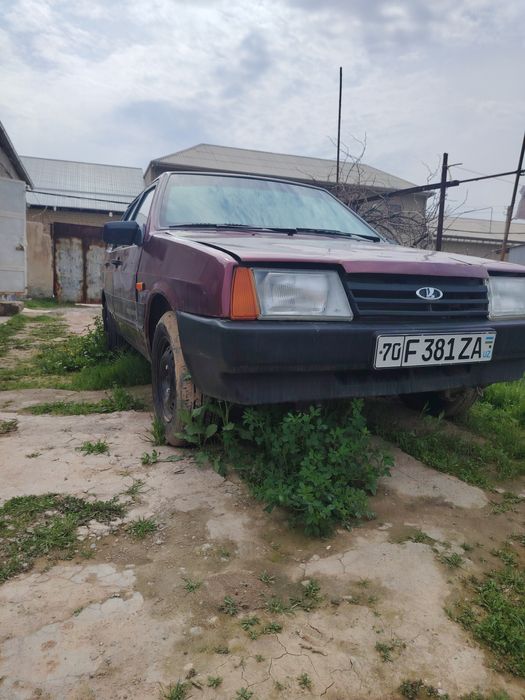 Машина 2109 сотилади