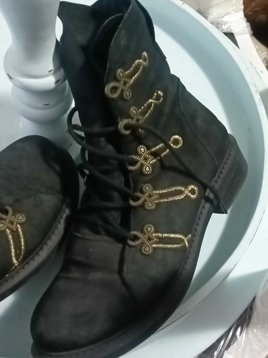 Ghete piele velur Flavia Passini