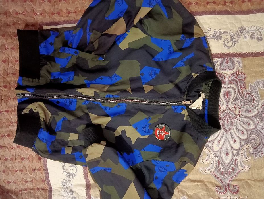 Продам   ветровку