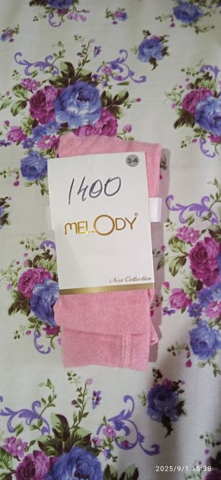 Продам колготки для девочки 500тг.