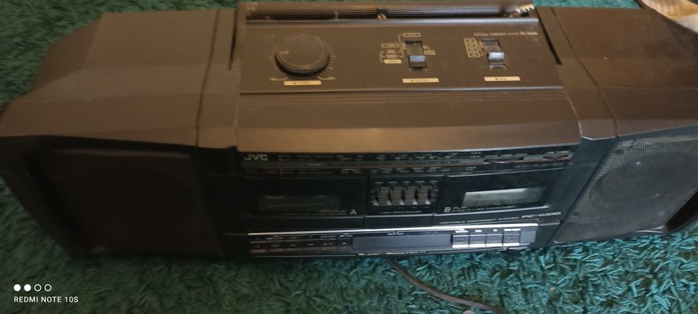 касетофон jvc...
