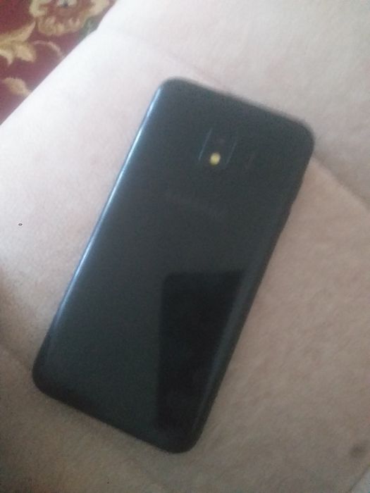 Продаётся телефон  J2