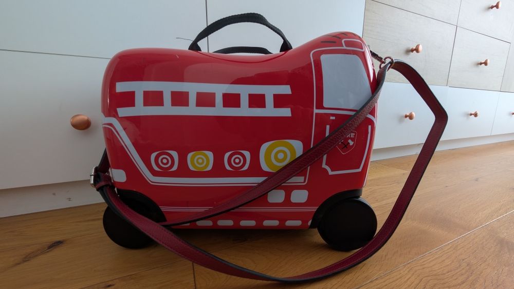 Valiză copii ride-on "Mașină de Pompieri"