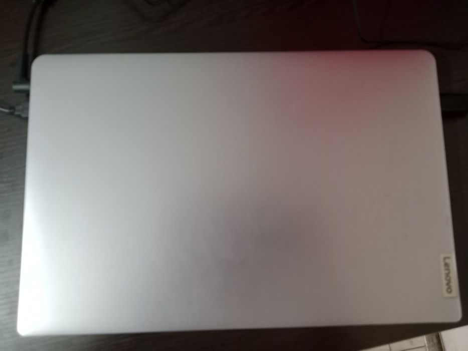 Lenovo i3 1235u ideal holatda