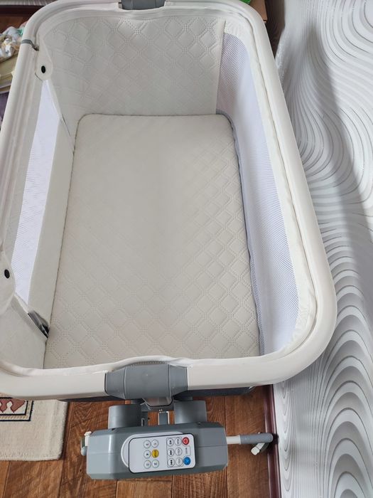 Продам кровать-манеж