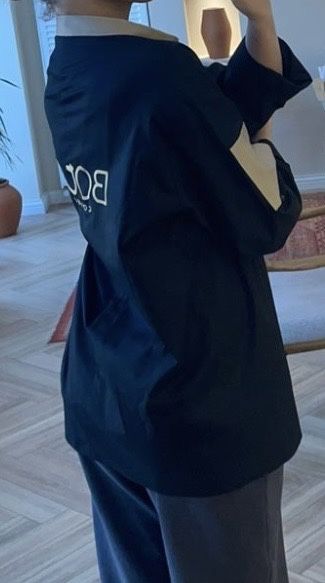 Продаю Китель цена договоренная