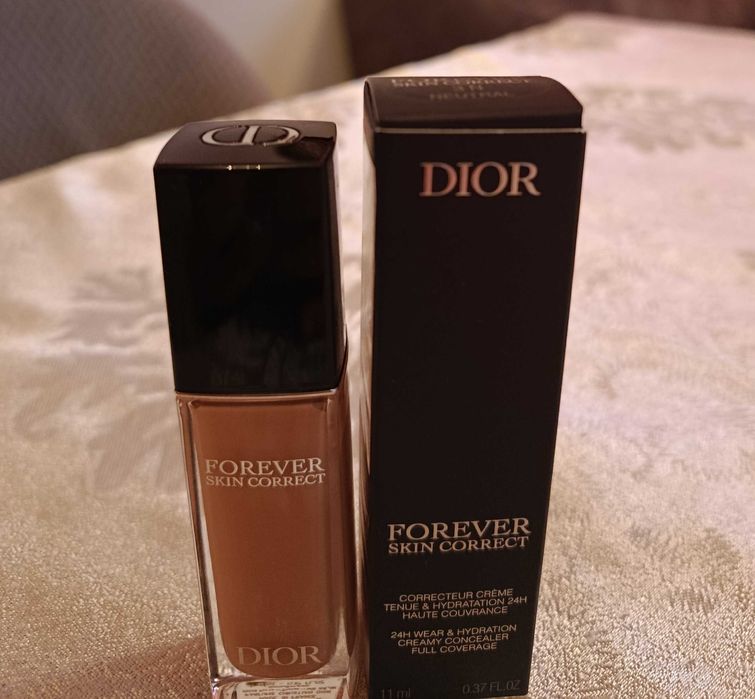Коректор на Dior