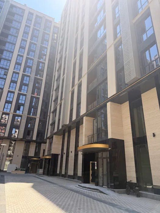 Mavera Town Продается 2 комнатная квартира коробка 8-роддом Яккасарай